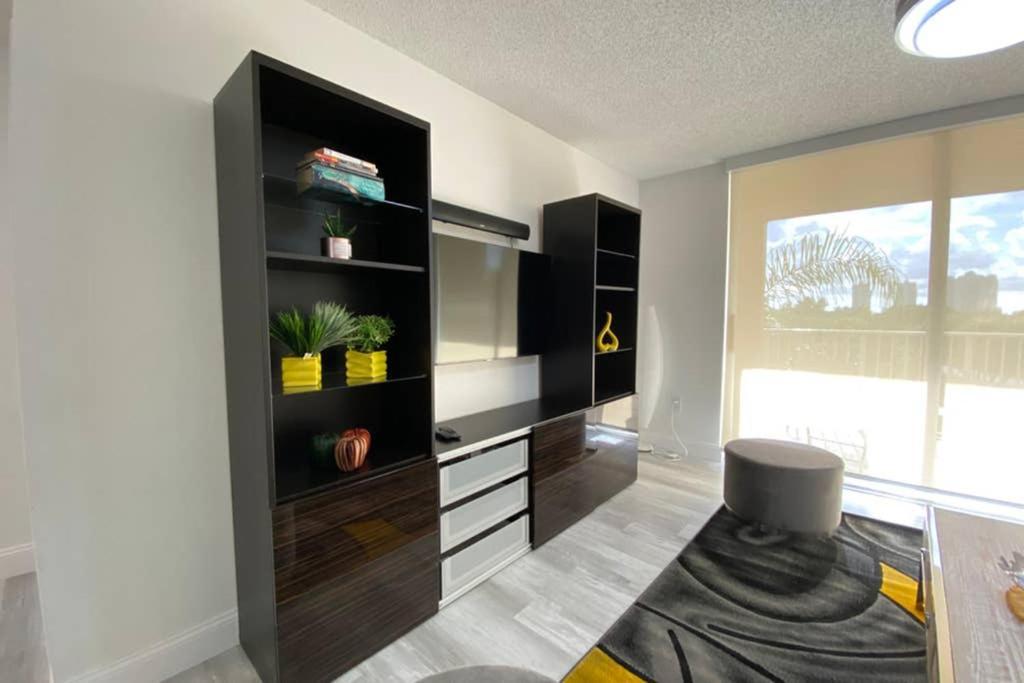شقة Yacht Club At Aventura 2 Bed 2 Bath Luxurius Cozy Brand New 2020 المظهر الخارجي الصورة