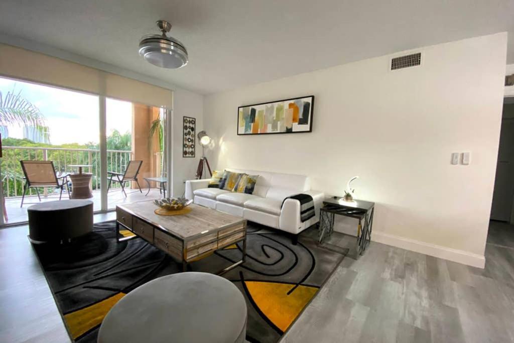 شقة Yacht Club At Aventura 2 Bed 2 Bath Luxurius Cozy Brand New 2020 المظهر الخارجي الصورة